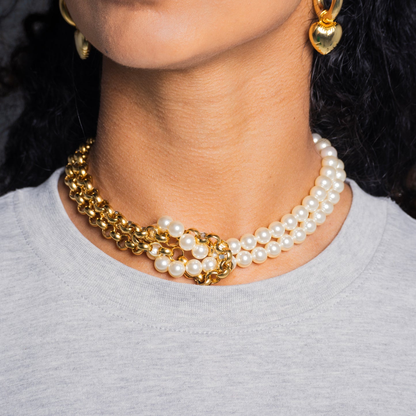 NECKLACE Chain and Pearls Knotted - Gold