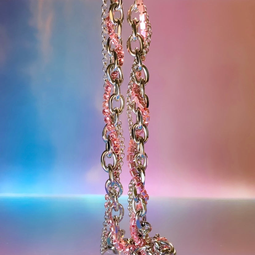 ENTRACLED NECKLACE - Light Pink