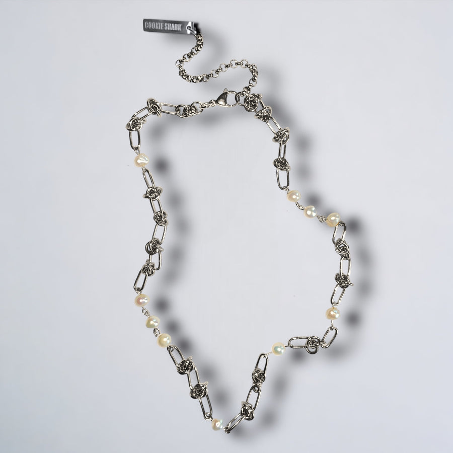 BARBED WIRE &amp; PEARL NECKLACE - Silver